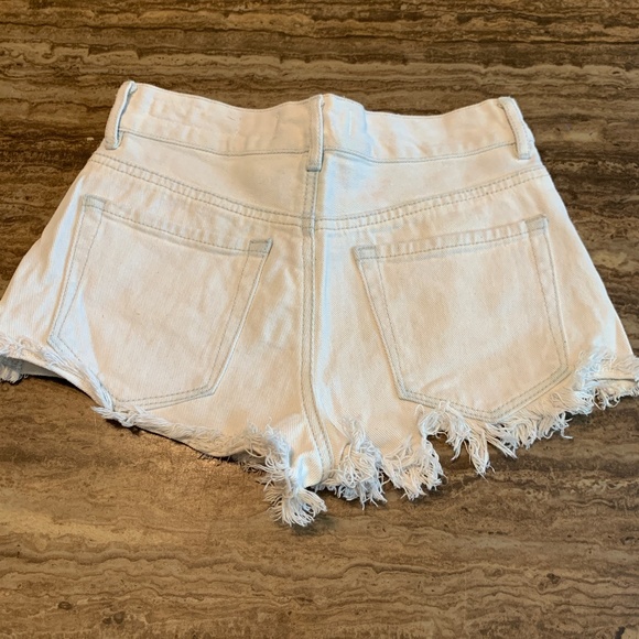 BULLHEAD DENIM CO. HIGH RISE SHORT SZ (1) 23”W - Picture 5 of 8